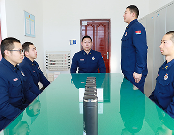 4讨论交流.JPG