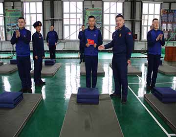 5.评选标兵.jpg